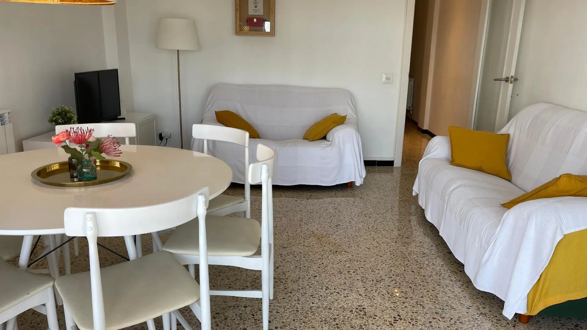 Marina Salou Apartments